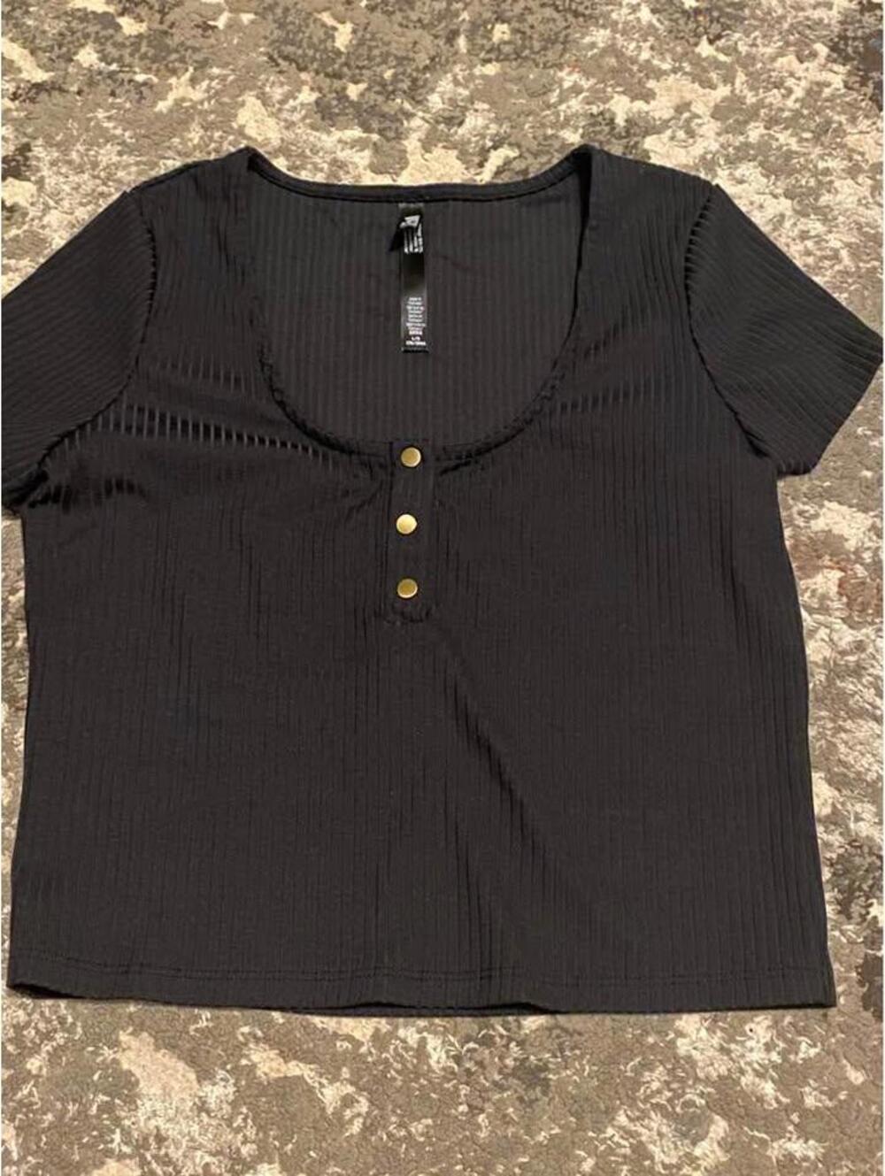 Stylish Black Ribbed Crop Top by Victoria Sport Lg